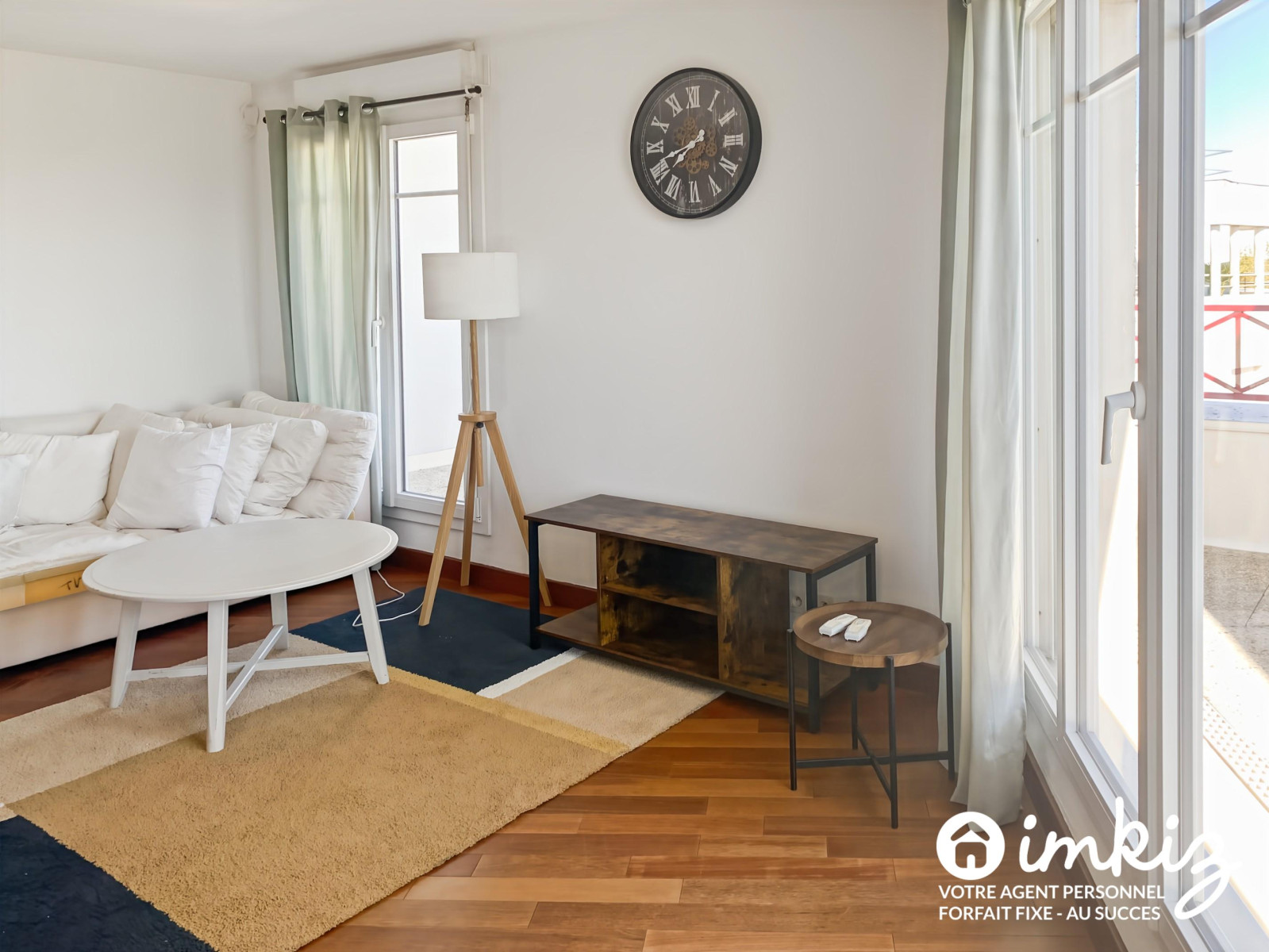 
                                                Vente
                                                 Appartement 3 pièces - lumineux et vue degagée