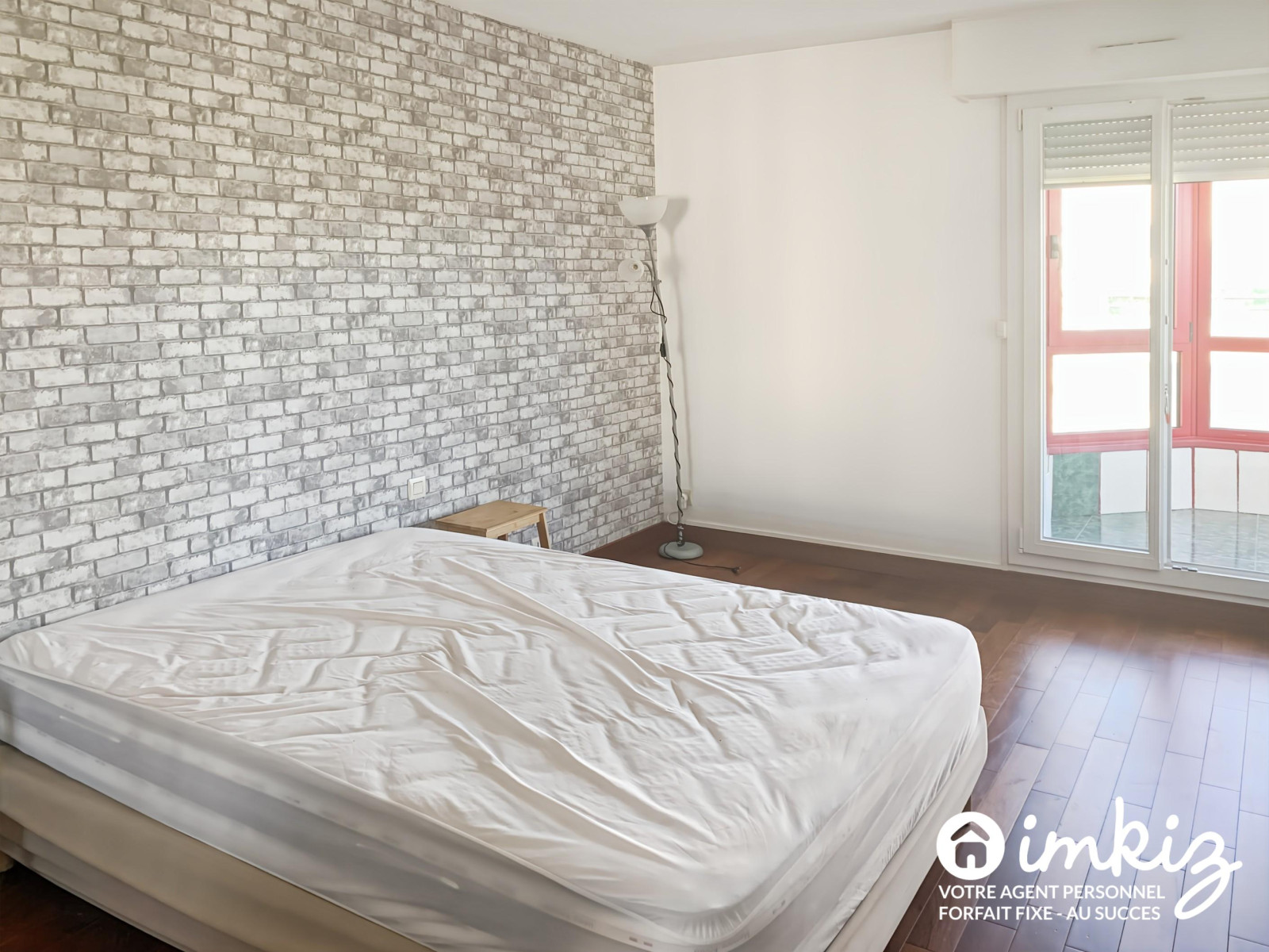 
                                                Vente
                                                 Appartement 3 pièces - lumineux et vue degagée