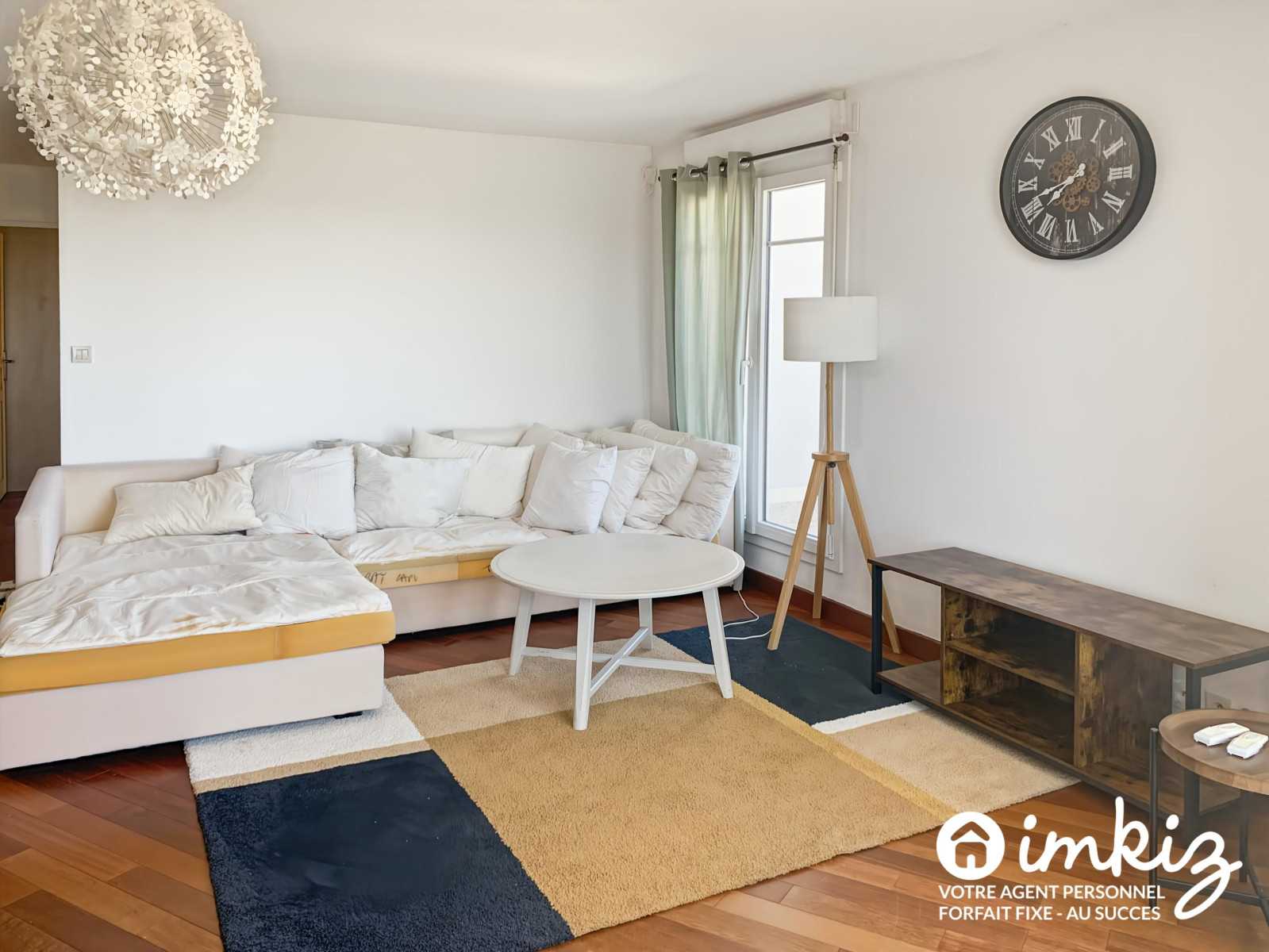 
                                                Vente
                                                 Appartement 3 pièces - lumineux et vue degagée