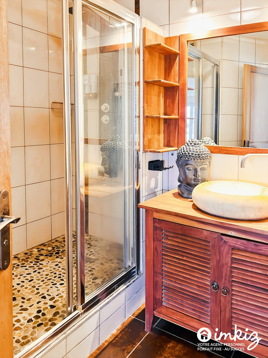 
                                                Vente
                                                 Appartement 3 pièces - lumineux et vue degagée