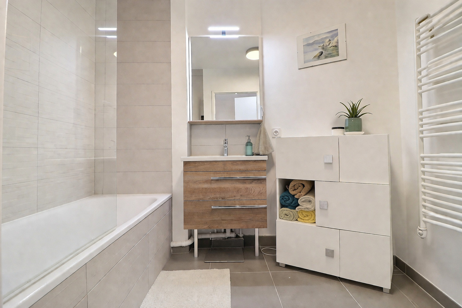 
                                                Vente
                                                 Appartement 3 pièces lumineux, Proche métro 4