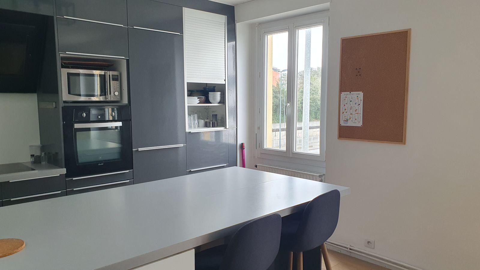 
                                                Location
                                                 Appartement 3 pièces meublé 48,8m2