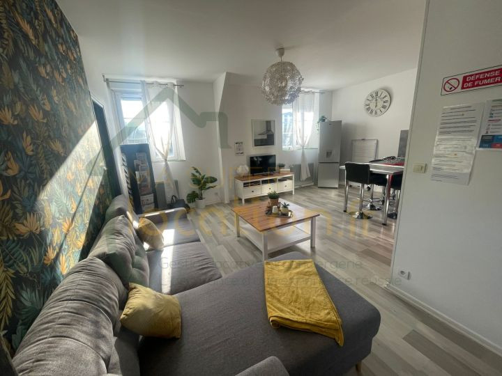 
                                                Location
                                                 Appartement 3 pièces meublé