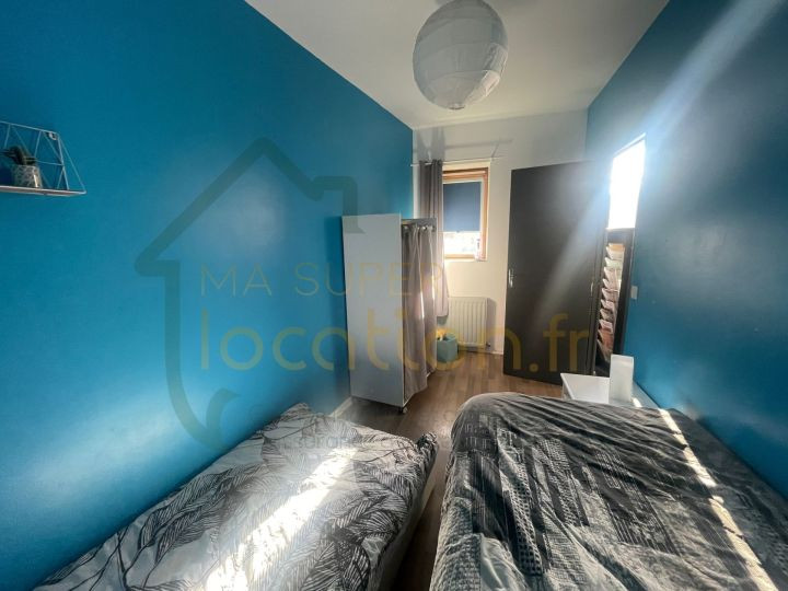 
                                                Location
                                                 Appartement 3 pièces meublé