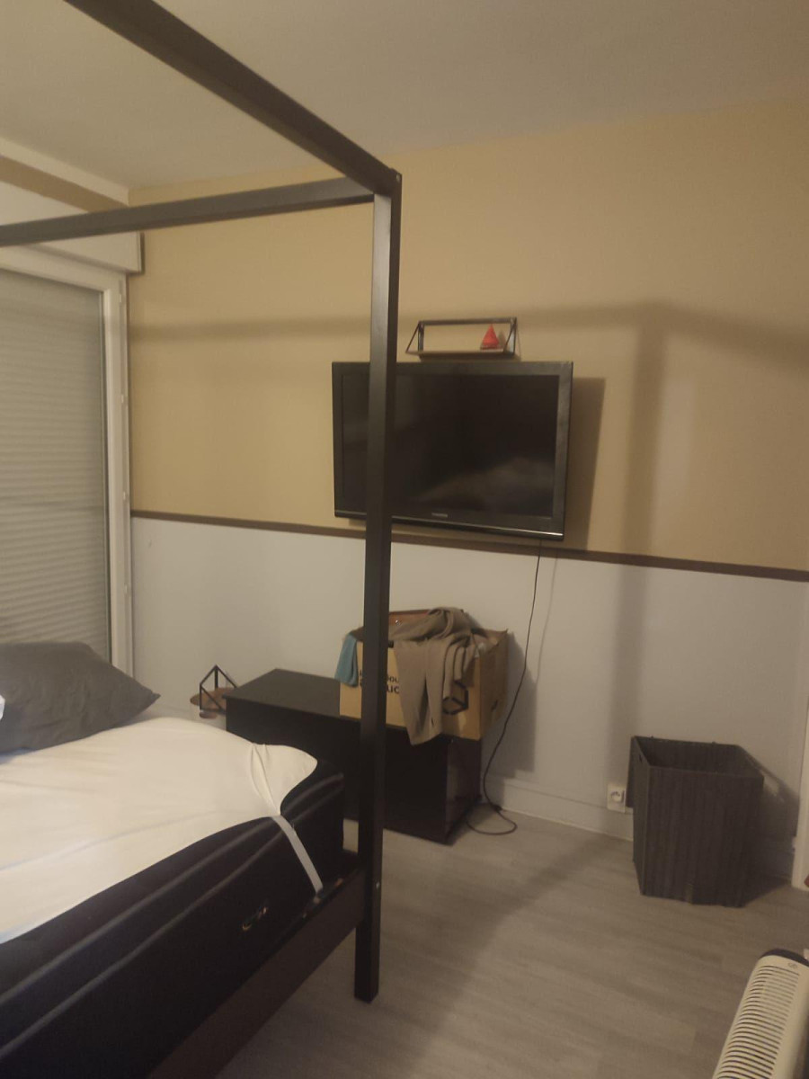 
                                                Location
                                                 Appartement 3 pièces - Meublé - Famille ou coloc