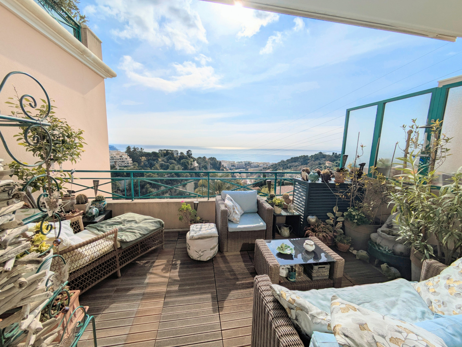 
                                                Vente
                                                 Appartement 3 pièces Parc Impérial NICE VUE MER Terrasse et Piscine