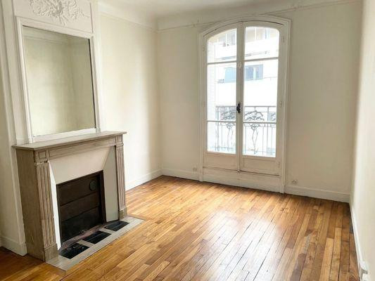 
                                                Location
                                                 Appartement 3 pièces Paris 12 proche Bois