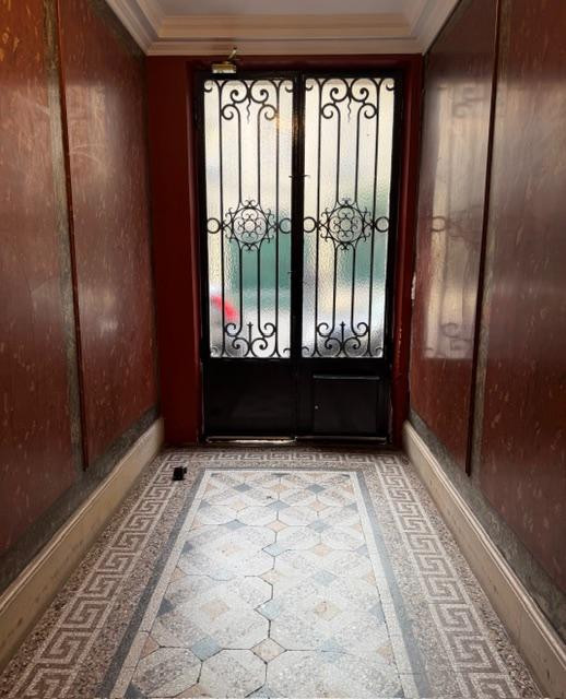 
                                                Vente
                                                 Appartement 3 pièces Paris 17