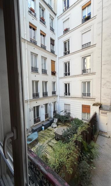 
                                                Vente
                                                 Appartement 3 pièces Paris 17