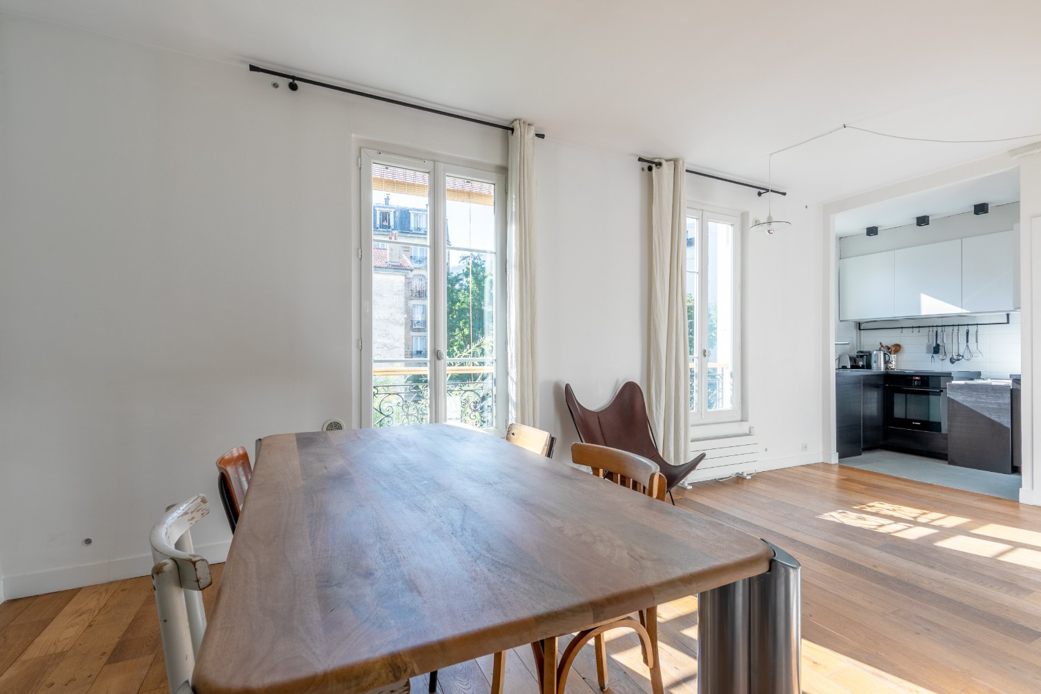 
                                                Vente
                                                 Appartement 3 pièces - Paris 18