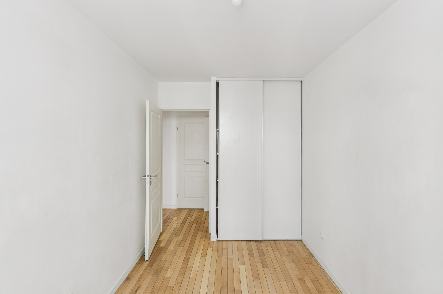
                                                Vente
                                                 Appartement 3 pièces - Paris 18