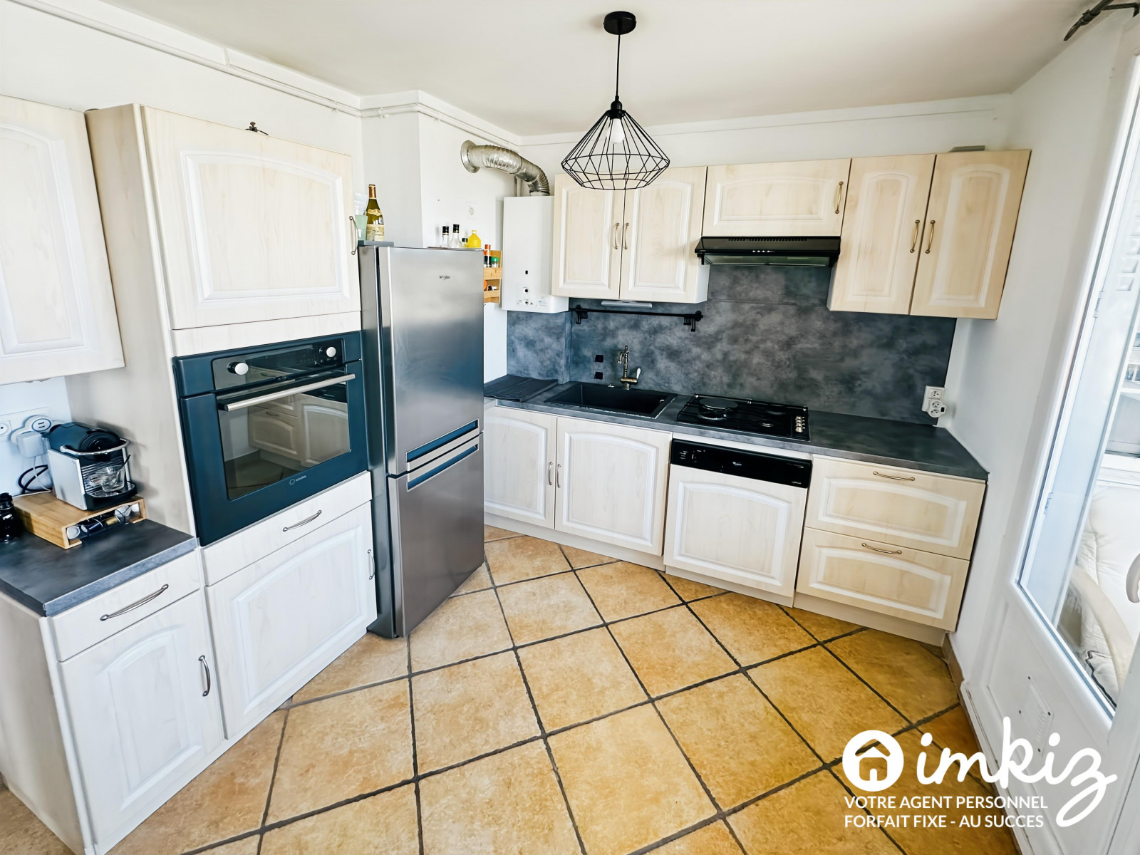 
                                                Vente
                                                 Appartement 3 pièces, possibilité 3eme chambre