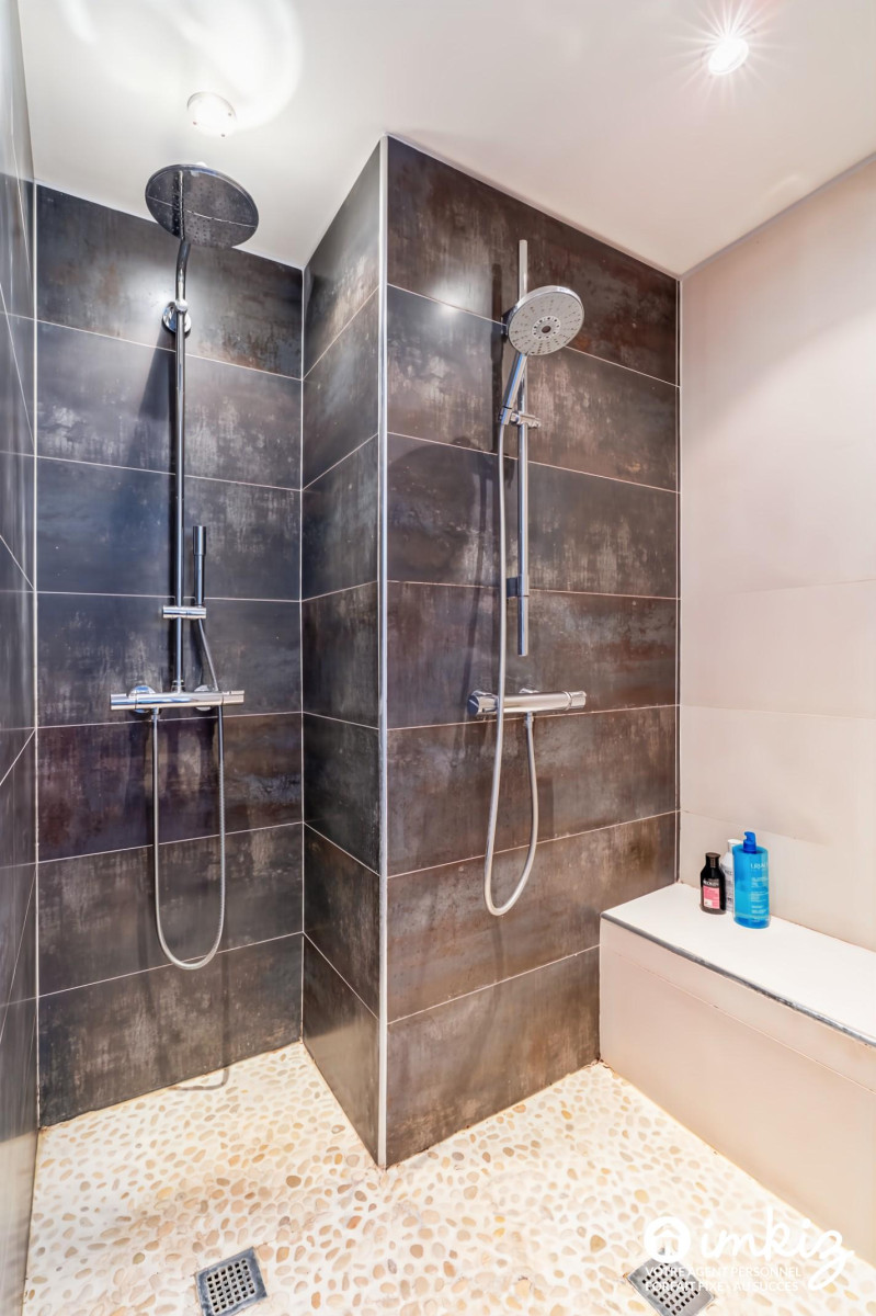 
                                                Vente
                                                 Appartement 3 pièces - Préfecture