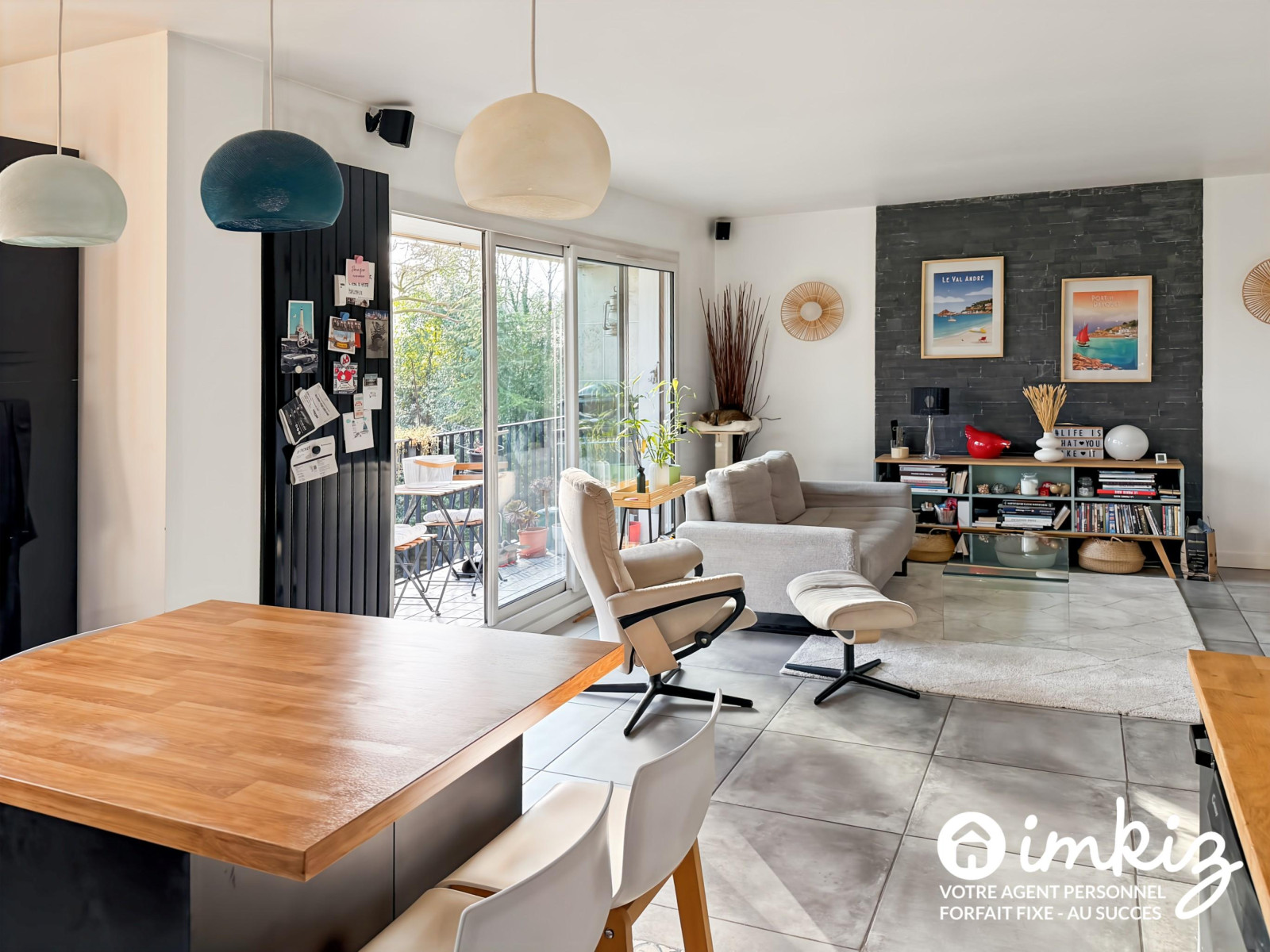 
                                                Vente
                                                 Appartement 3 pièces refait à neuf exposition sud