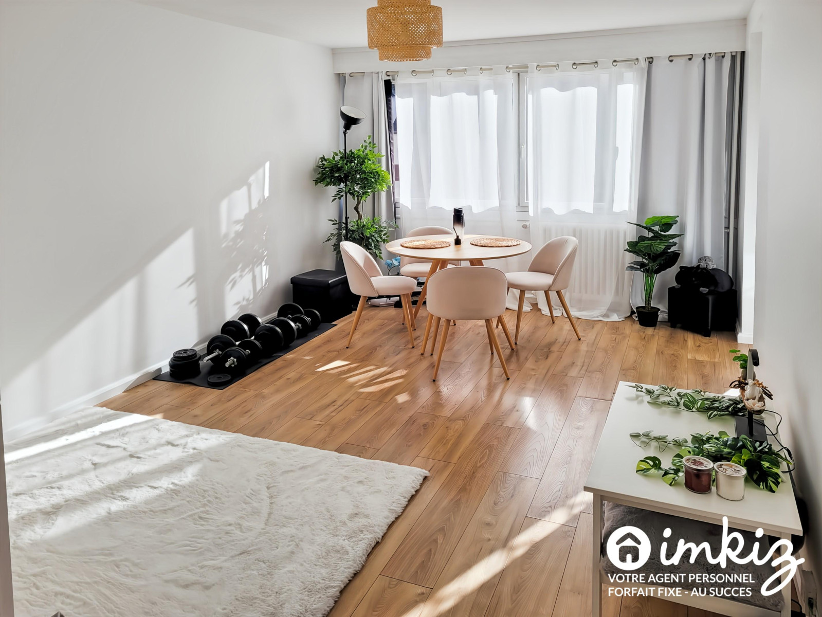
                                                Vente
                                                 Appartement 3 pièces  rénovés - 58m² Le Pecq