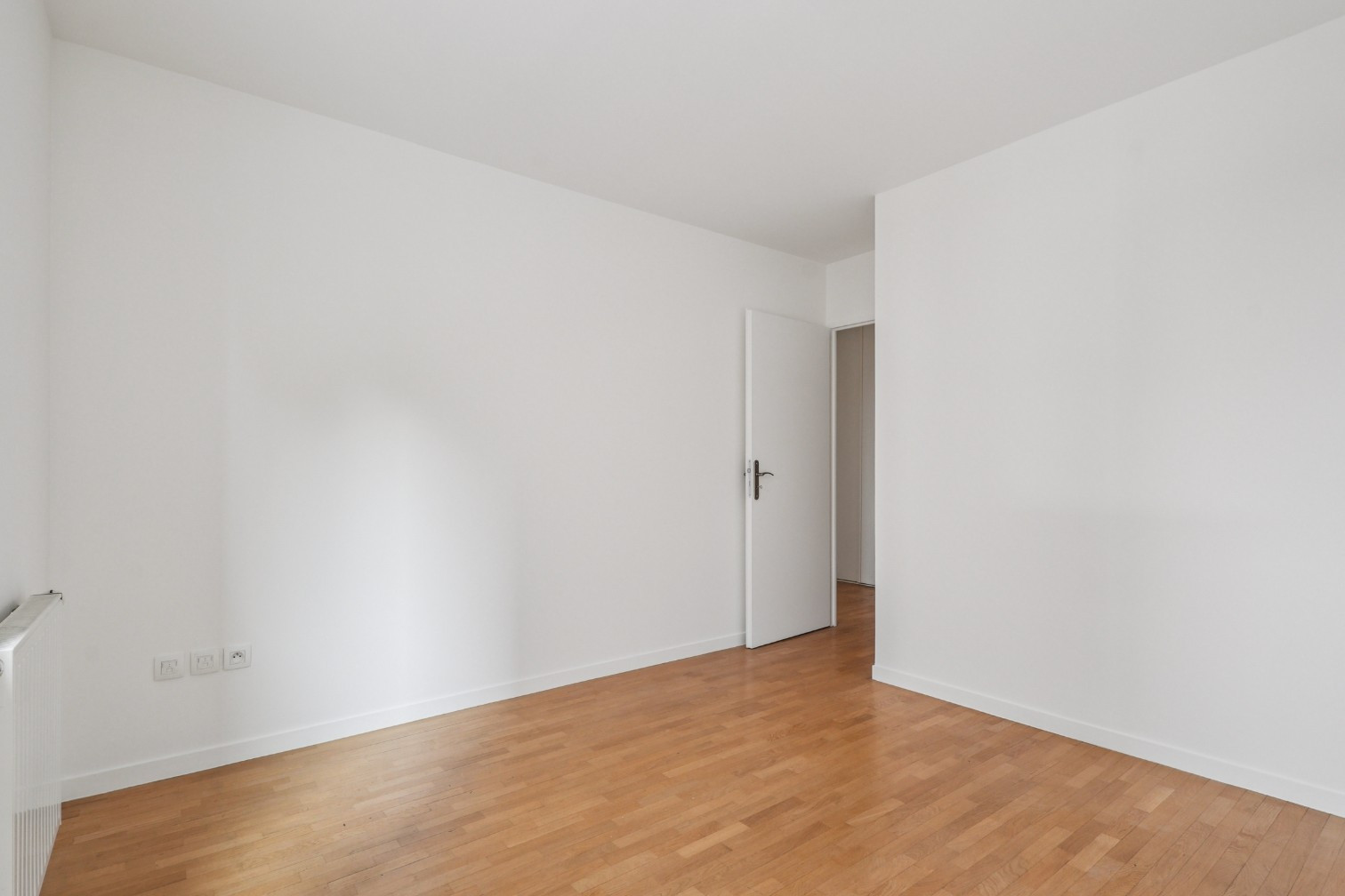 
                                                Vente
                                                 Appartement 3 pièces - Saint-Ouen