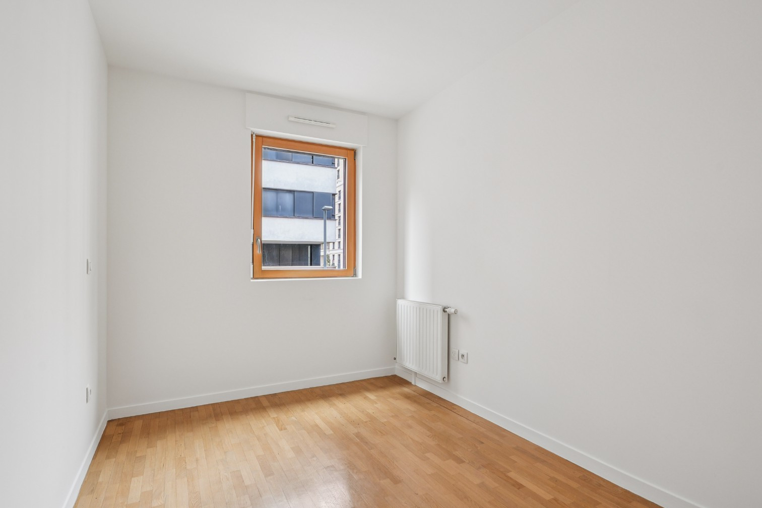 
                                                Vente
                                                 Appartement 3 pièces - Saint-Ouen