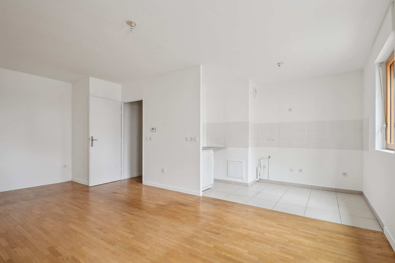 
                                                Vente
                                                 Appartement 3 pièces - Saint-Ouen