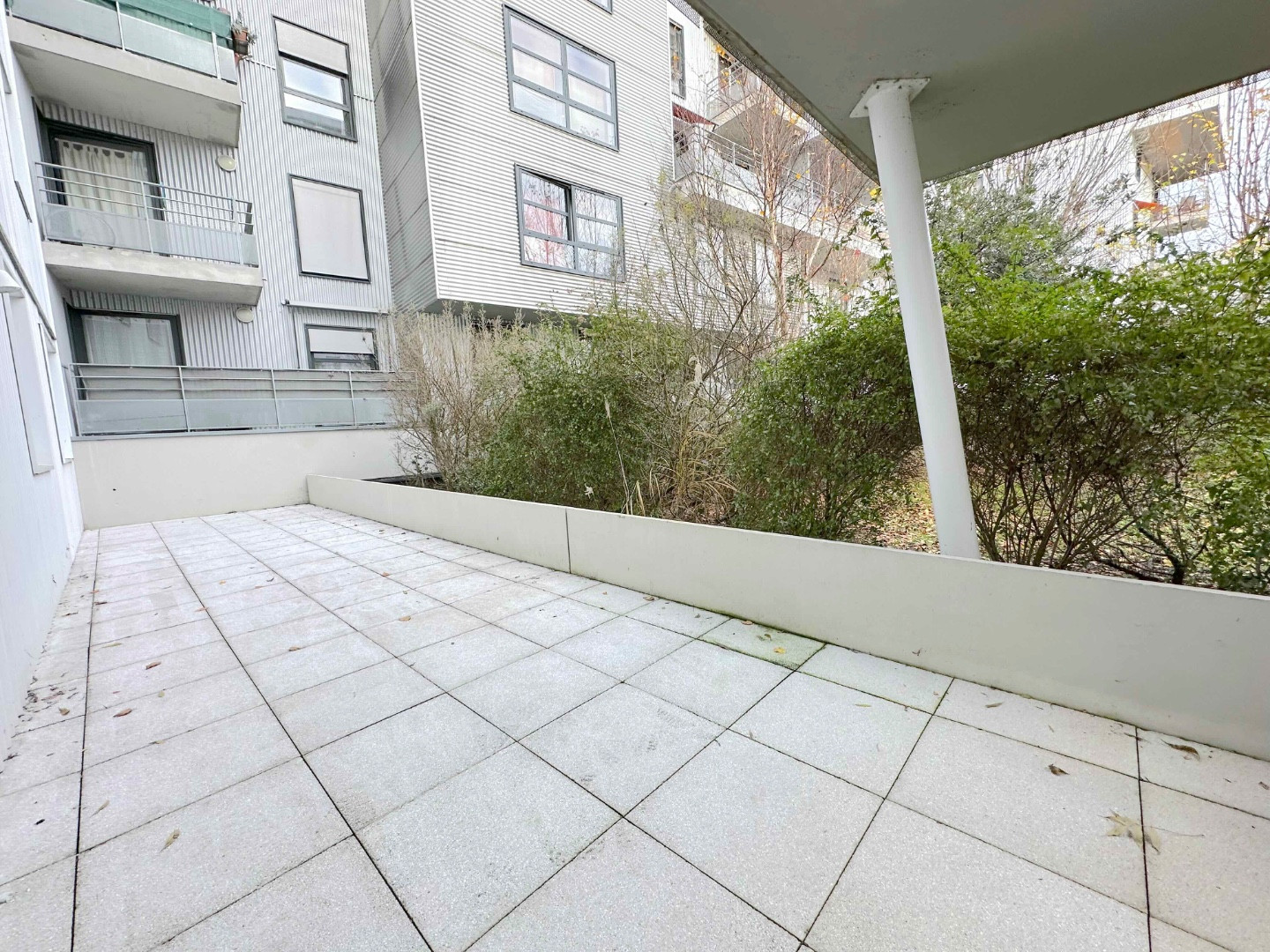 
                                                Vente
                                                 Appartement 3 Pièces - Terrasse - Bassin à Flot