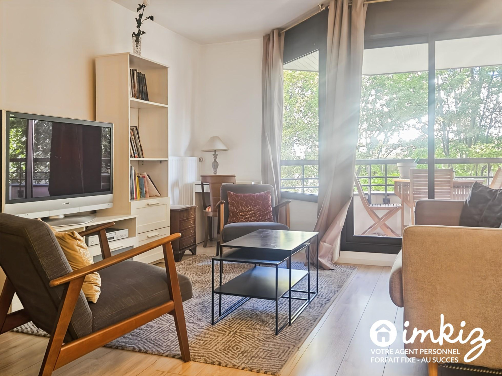 
                                                Vente
                                                 Appartement 3 pièces - terrasse -  parking et cave