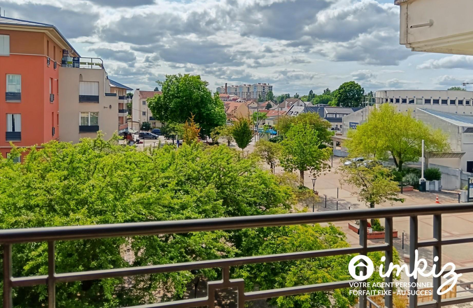 Vente
                                                 Appartement 3 pièces, traversant, balcon, parking.