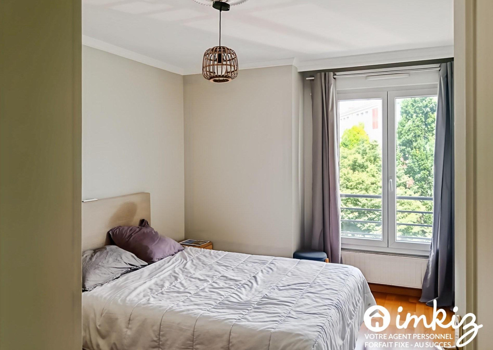 
                                                Vente
                                                 Appartement 3 pièces, traversant, balcon, parking.