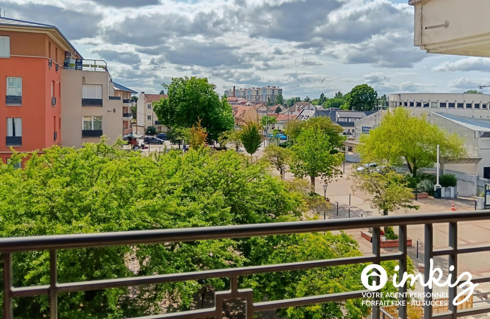 
                                                Vente
                                                 Appartement 3 pièces, traversant, balcon, parking.
