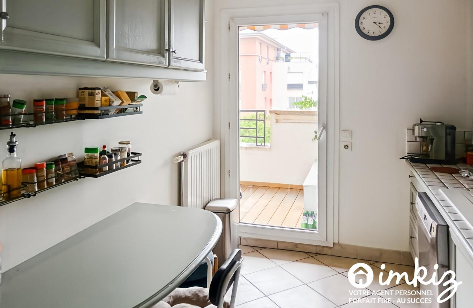 
                                                Vente
                                                 Appartement 3 pièces, traversant, balcon, parking.