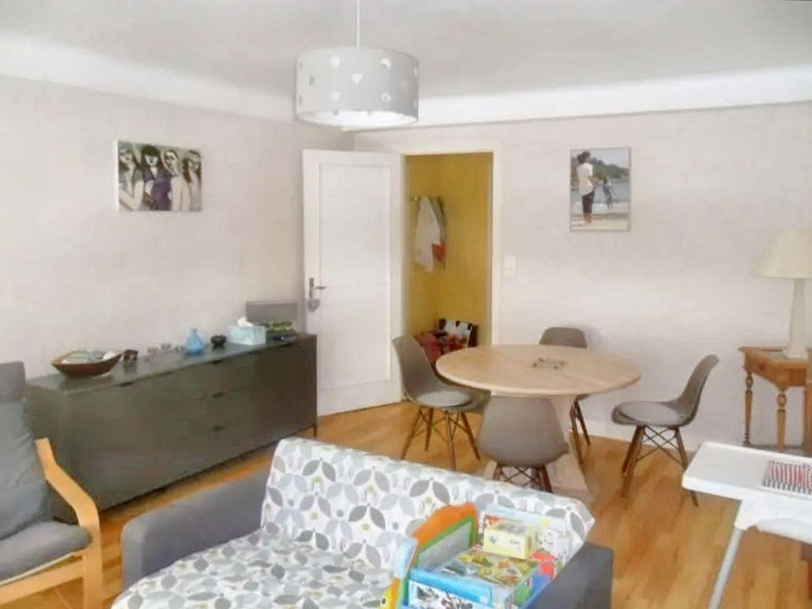 
                                                Location
                                                 Appartement 3 pièces, traversant et lumineux