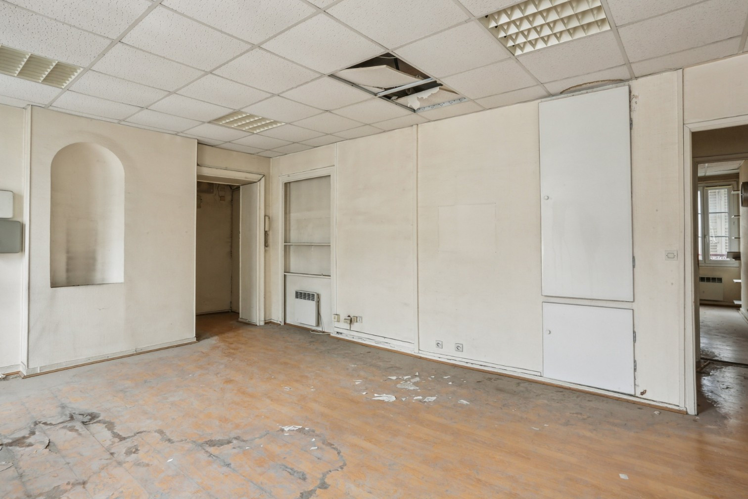 
                                                Vente
                                                 Appartement 3 pièces traversant - Paris 8e