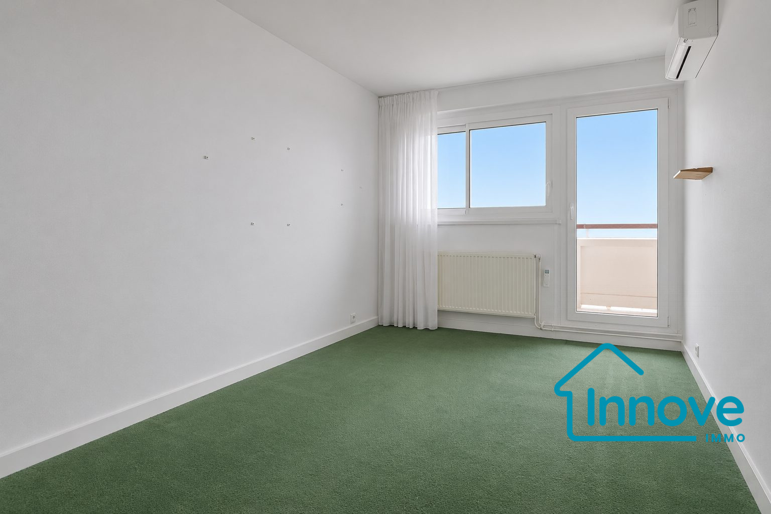 
                                                Vente
                                                 Appartement 3 pièces vue exceptionnelle Paris 15ème Alleray-Pr