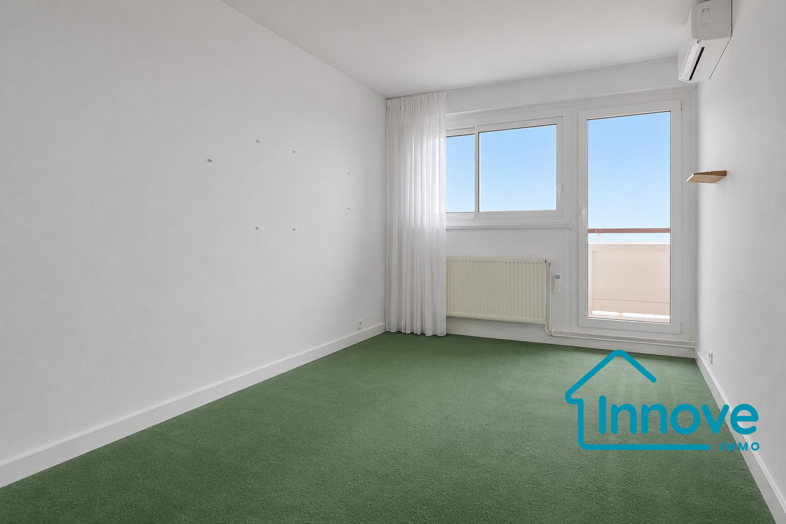 
                                                Vente
                                                 Appartement 3 pièces vue exceptionnelle Paris 15ème Alleray-Pr