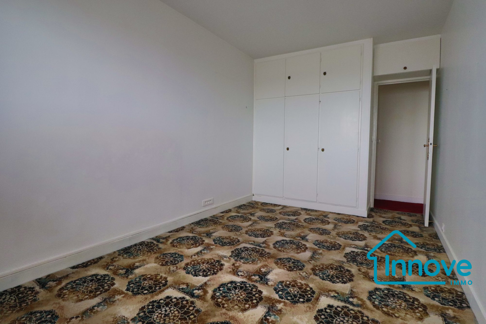 
                                                Vente
                                                 Appartement 3 pièces vue exceptionnelle Paris 15ème Alleray-Pr