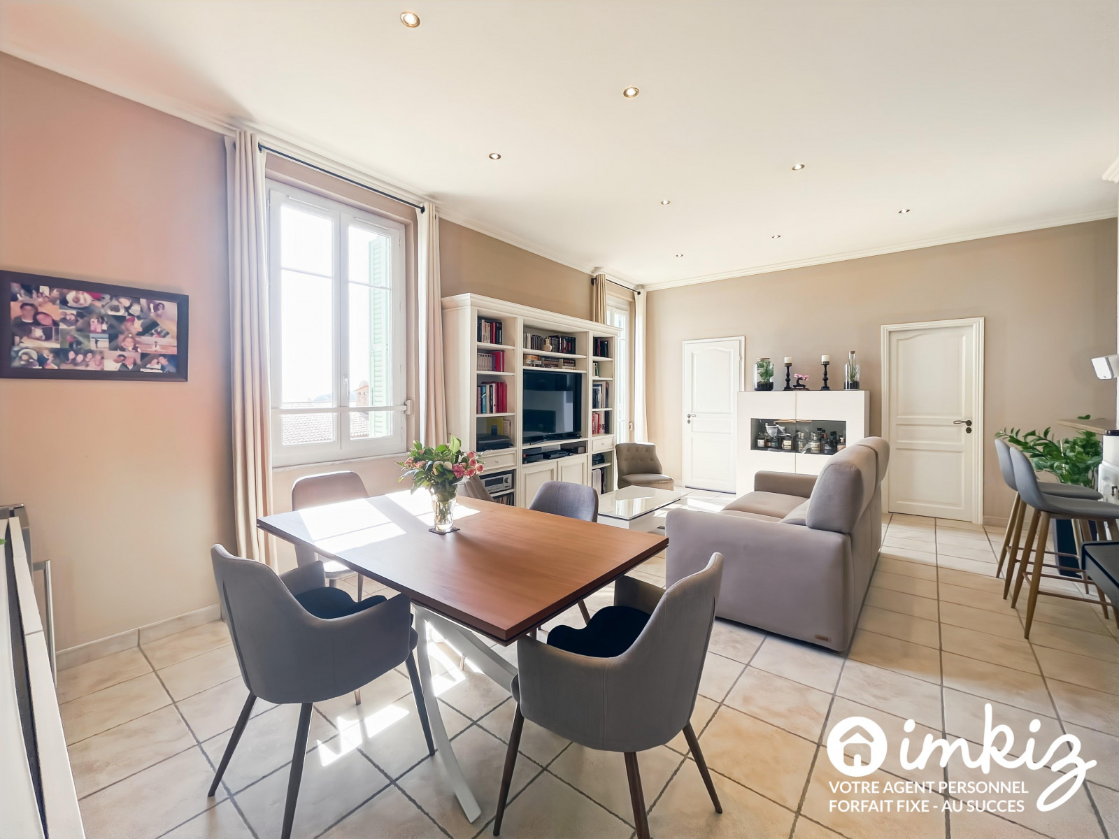 
                                                Vente
                                                 Appartement 3 pièces vue mer