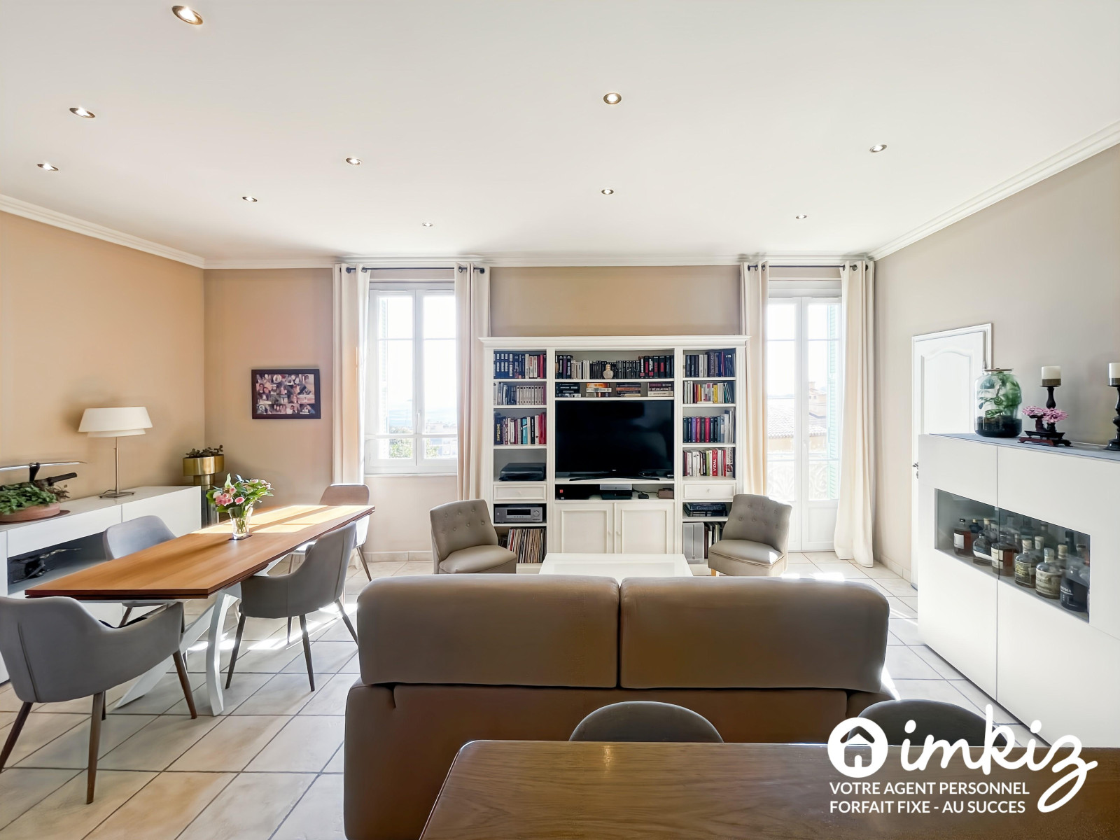 
                                                Vente
                                                 Appartement 3 pièces vue mer