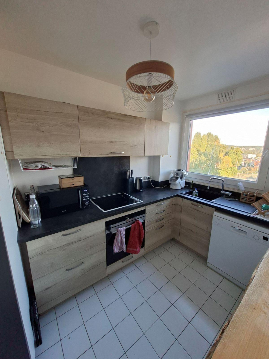 
                                                Location
                                                 Appartement 3 pièces, vue sur la vallée