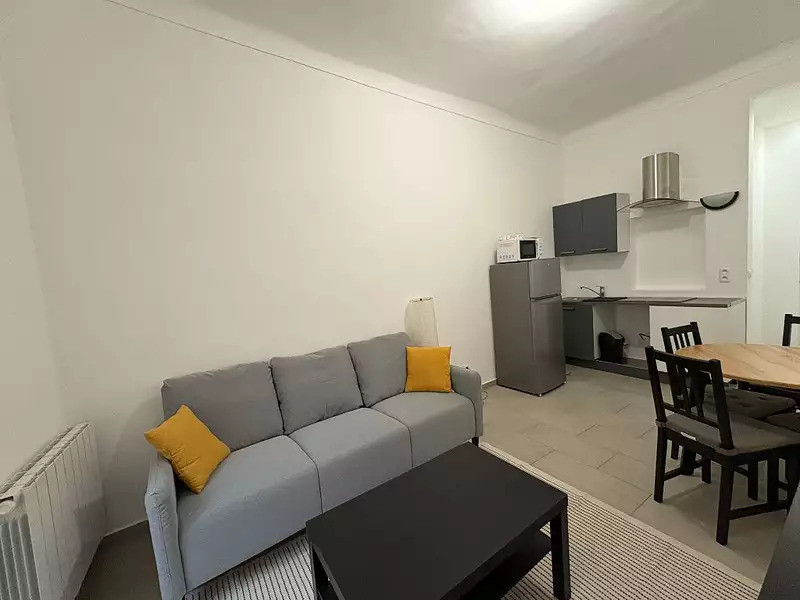 
                                                Location
                                                 appartement 30 m² - 2 pièces - 1 chambre