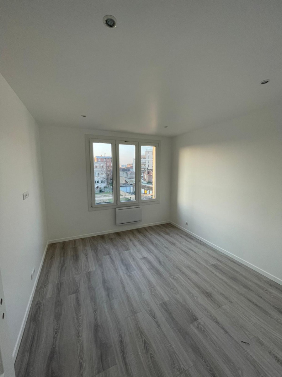 
                                                Location
                                                 Appartement 30m2 Colombes