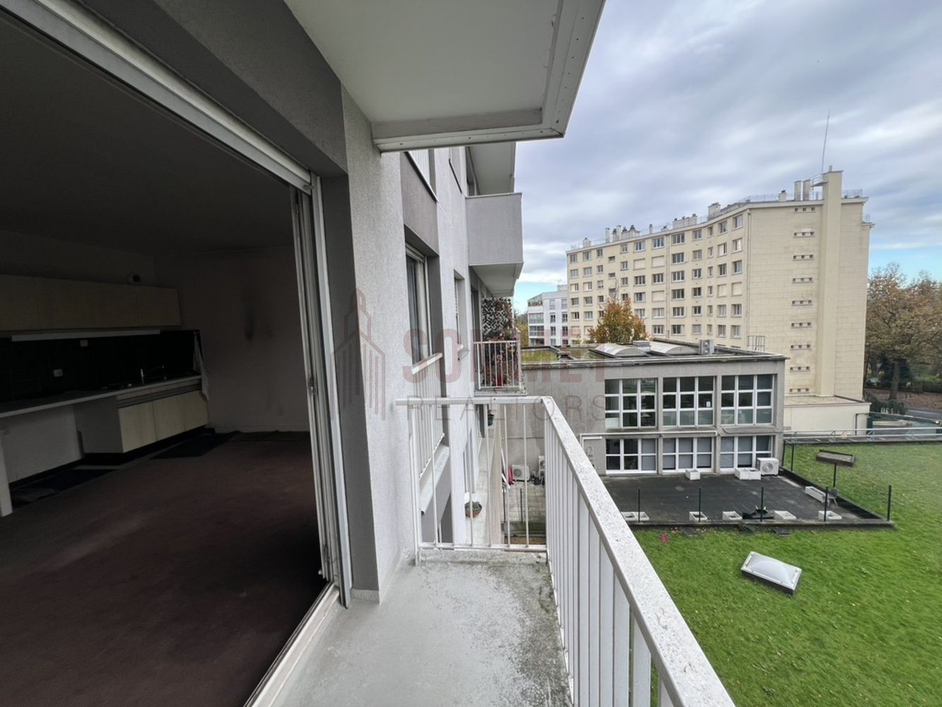 
                                                Vente
                                                 Appartement - 31 m² - 1 pièce