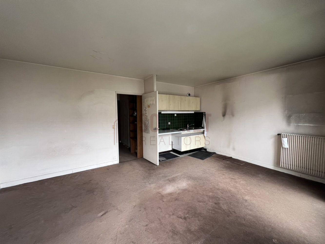 
                                                Vente
                                                 Appartement - 31 m² - 1 pièce