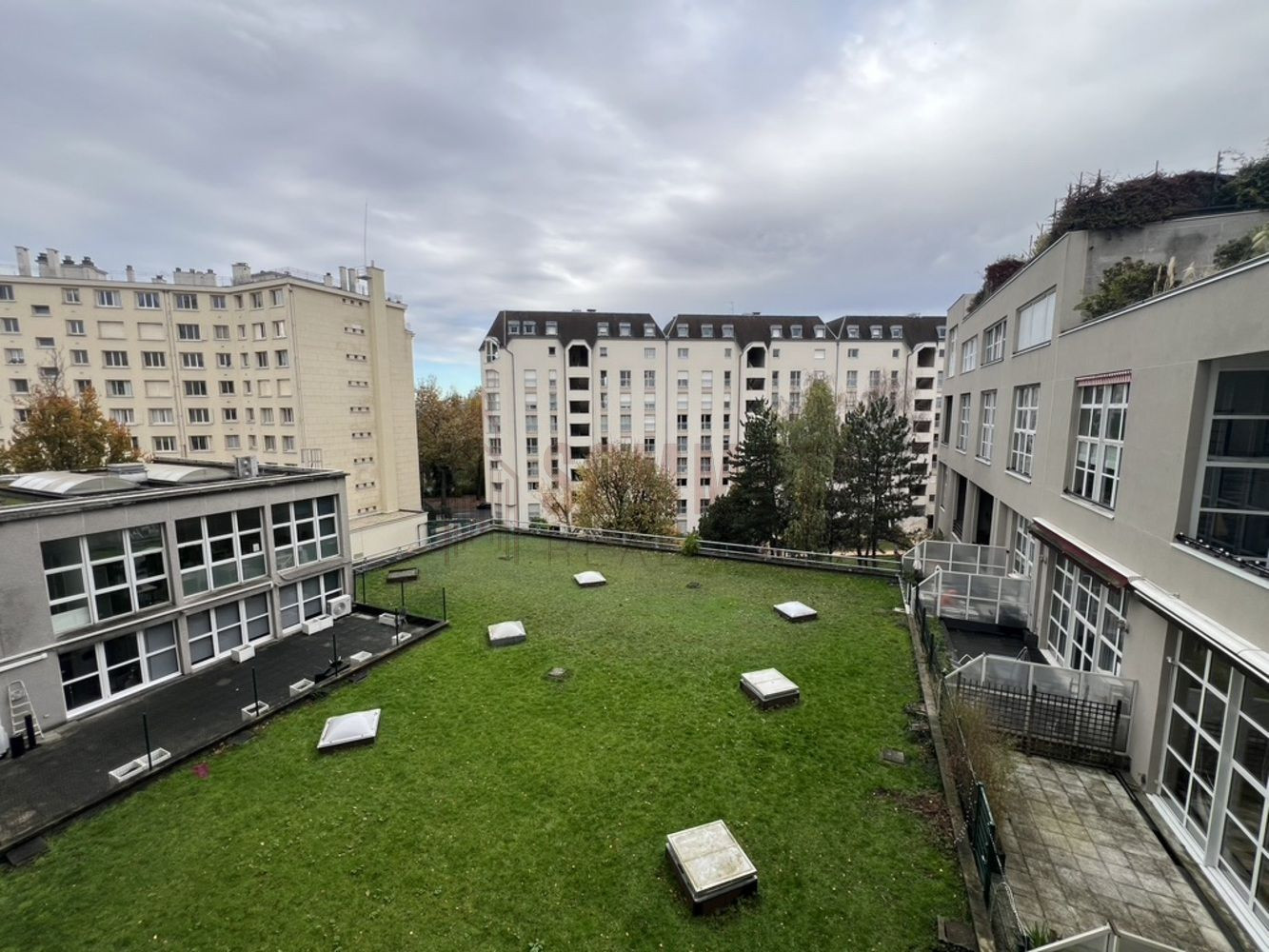 
                                                Vente
                                                 Appartement - 31 m² - 1 pièce