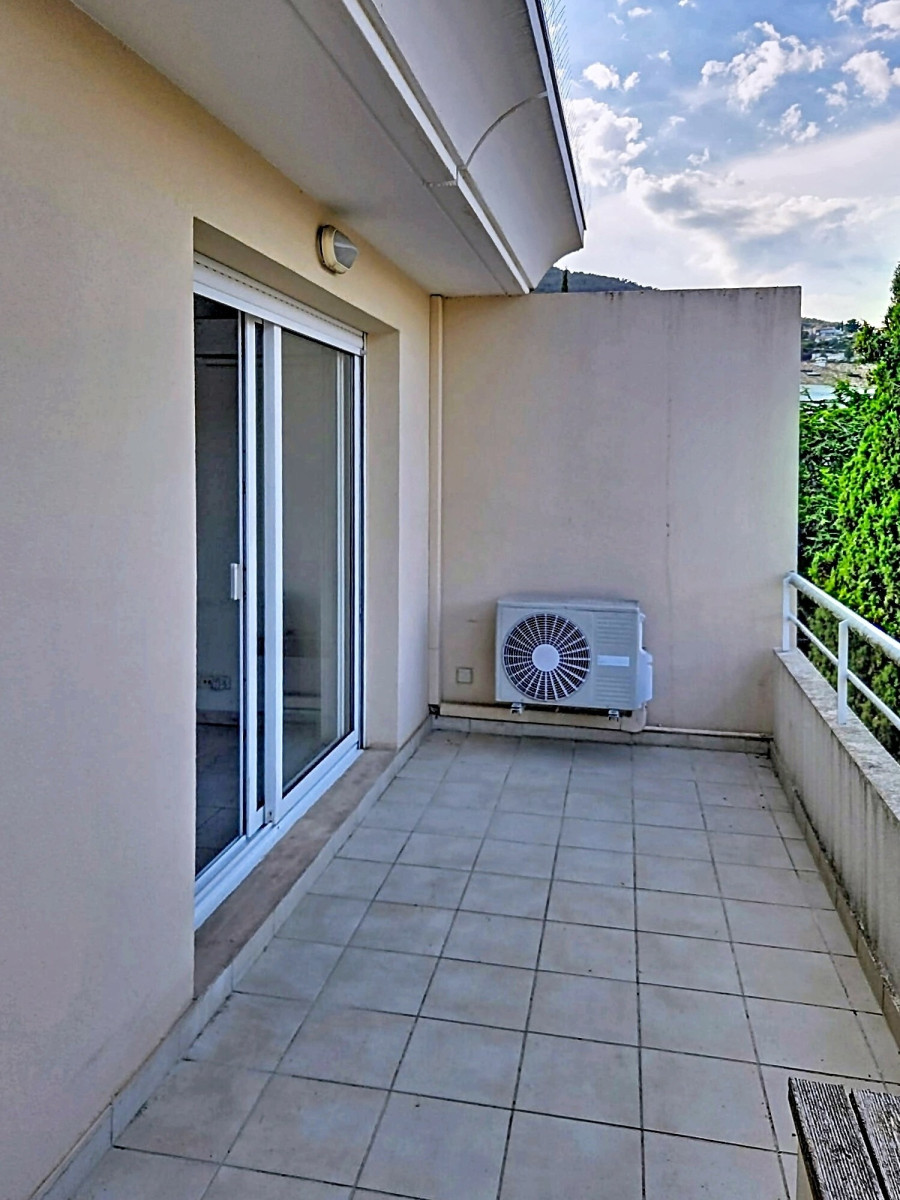 
                                                Location
                                                 Appartement  - 32.22 m²