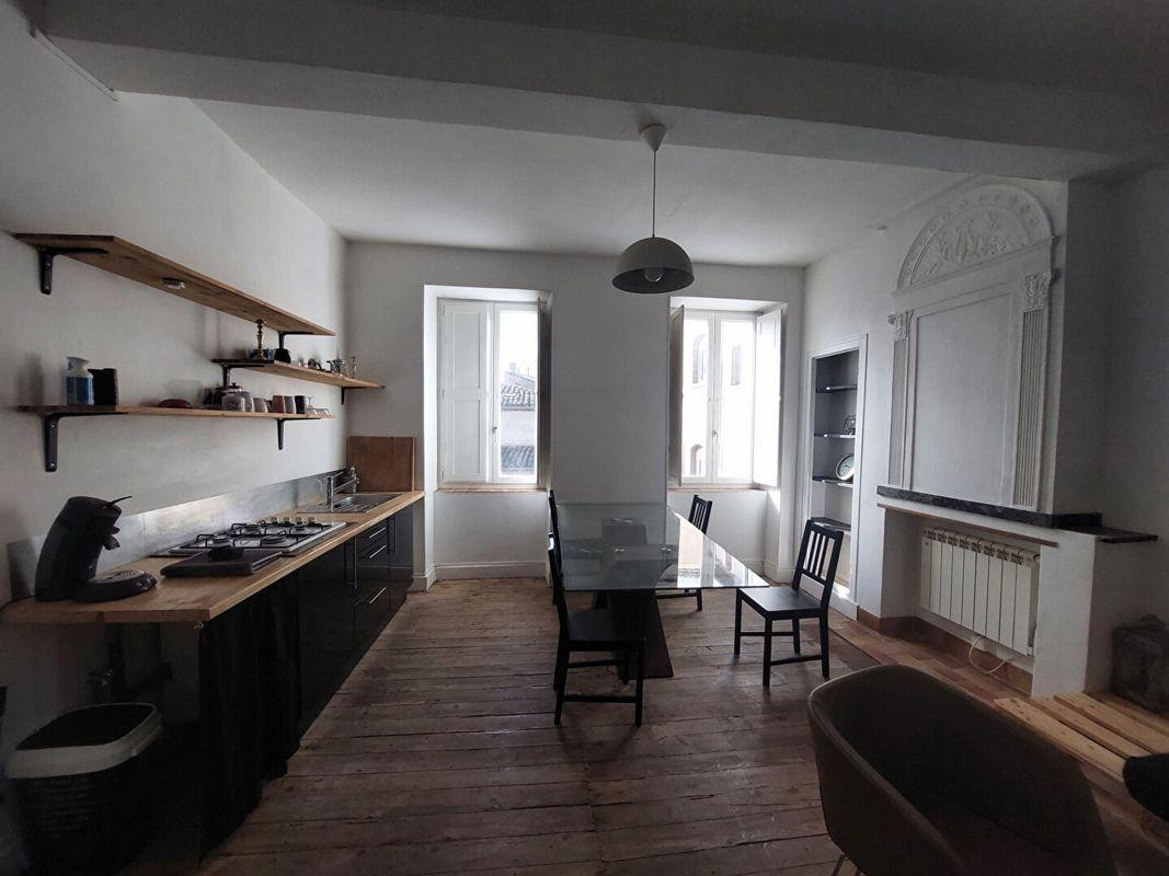 
                                                Location
                                                 Appartement 34 m2 à louer à Carcassonne