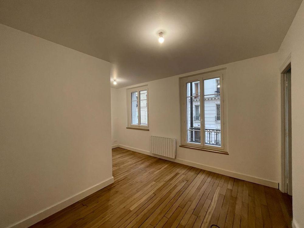 
                                                Location
                                                 Appartement 35 m2 refait à neuf