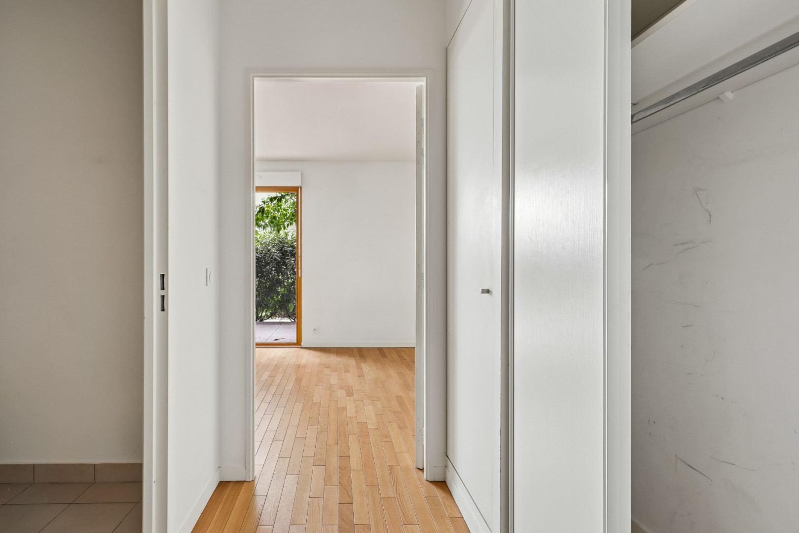 
                                                Vente
                                                 Appartement 28 m² avec jardin - Montreuil