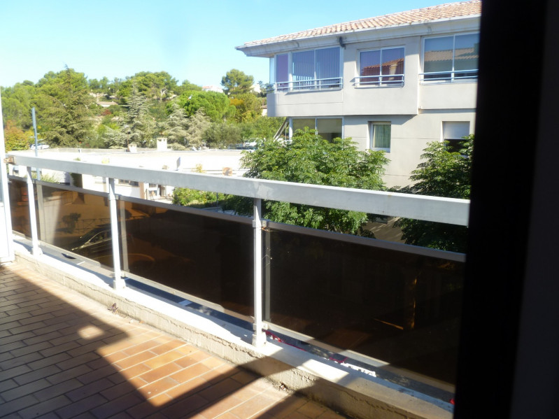 
                                                Vente
                                                 Appartement 37 m2 + balcon. Centre de Roquefort