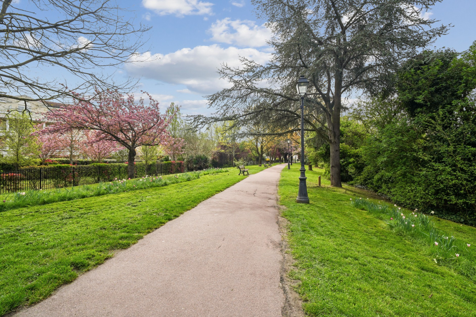 
                                                Vente
                                                 Appartement 38m² - Neuilly-Plaisance
