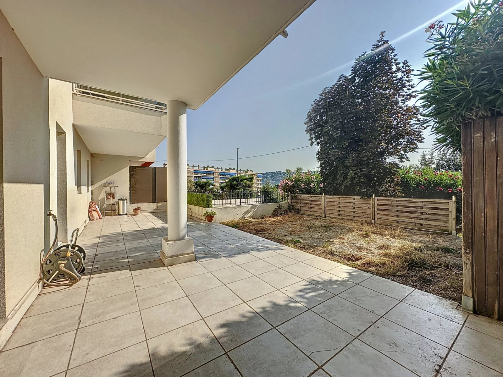 
                                                Vente
                                                 Appartement 3P en Rez-de-Jardin avec garage