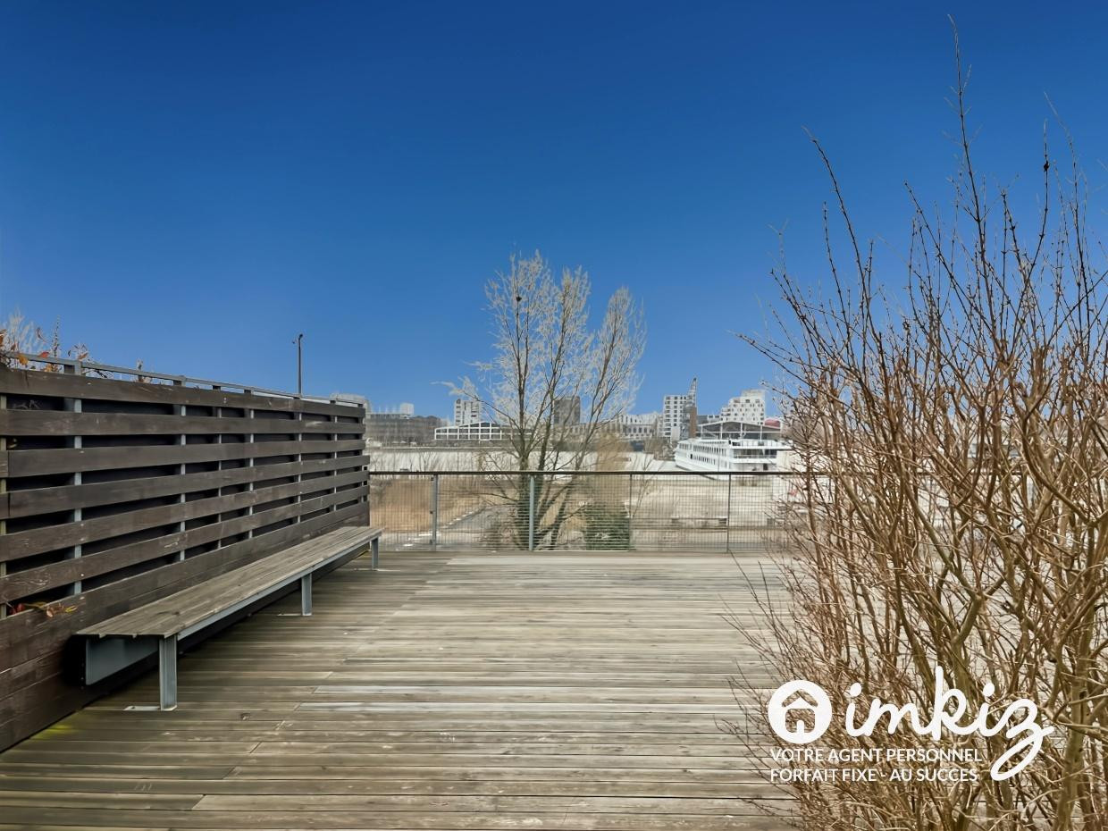 
                                                Vente
                                                 Appartement 4 p.  grande terrasse vue Bassins