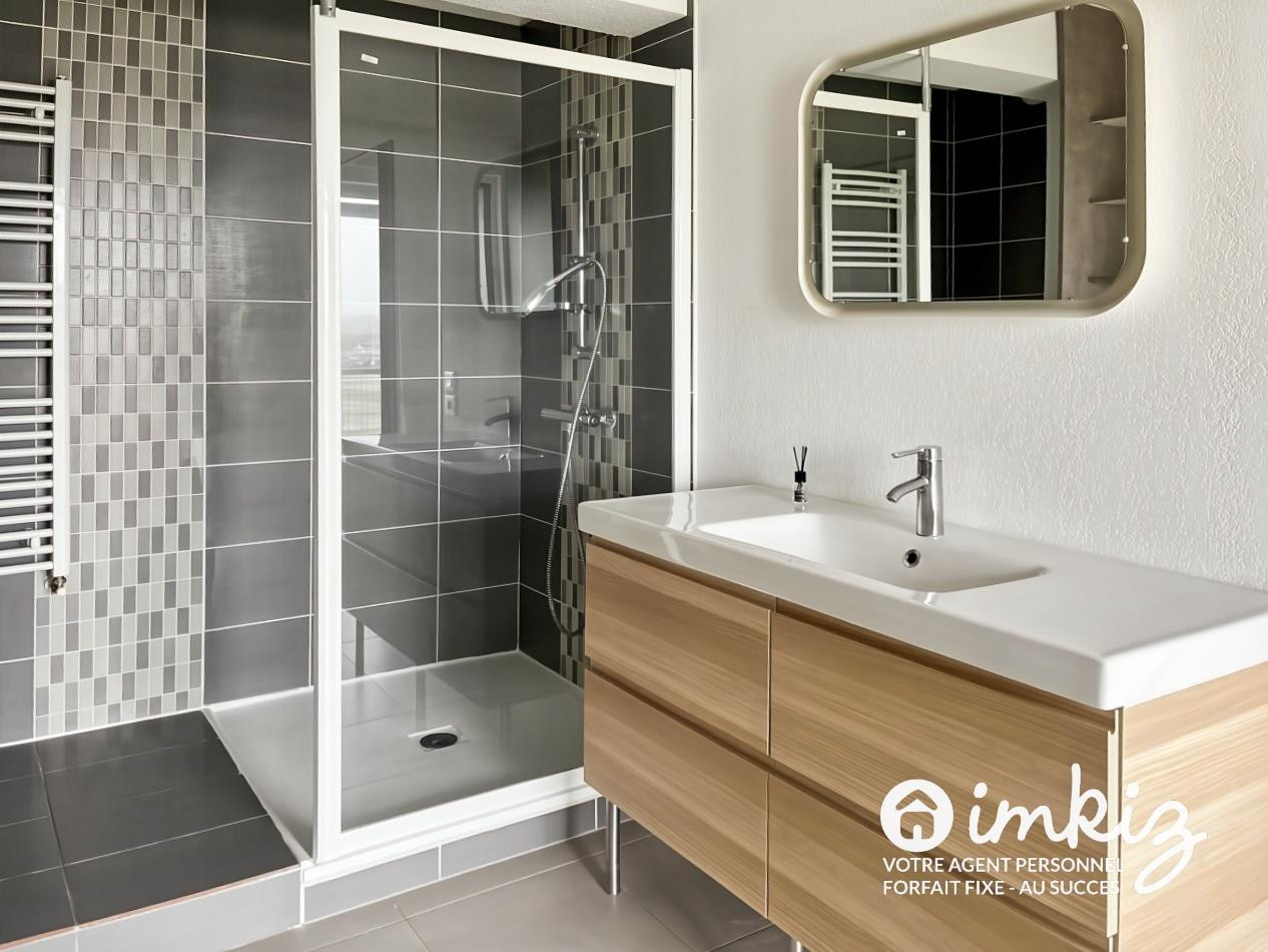 
                                                Vente
                                                 Appartement 4 p.  grande terrasse vue Bassins